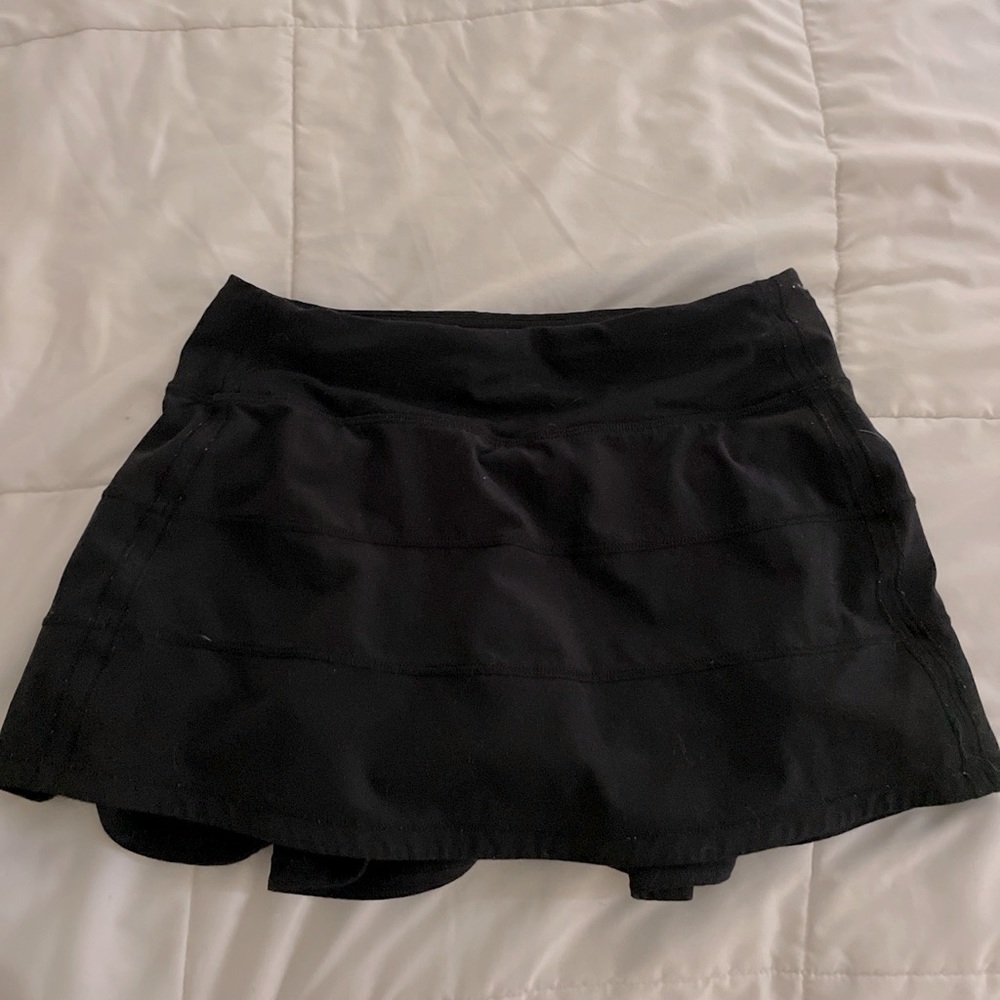 4 inch skirt black with built in shorts!!